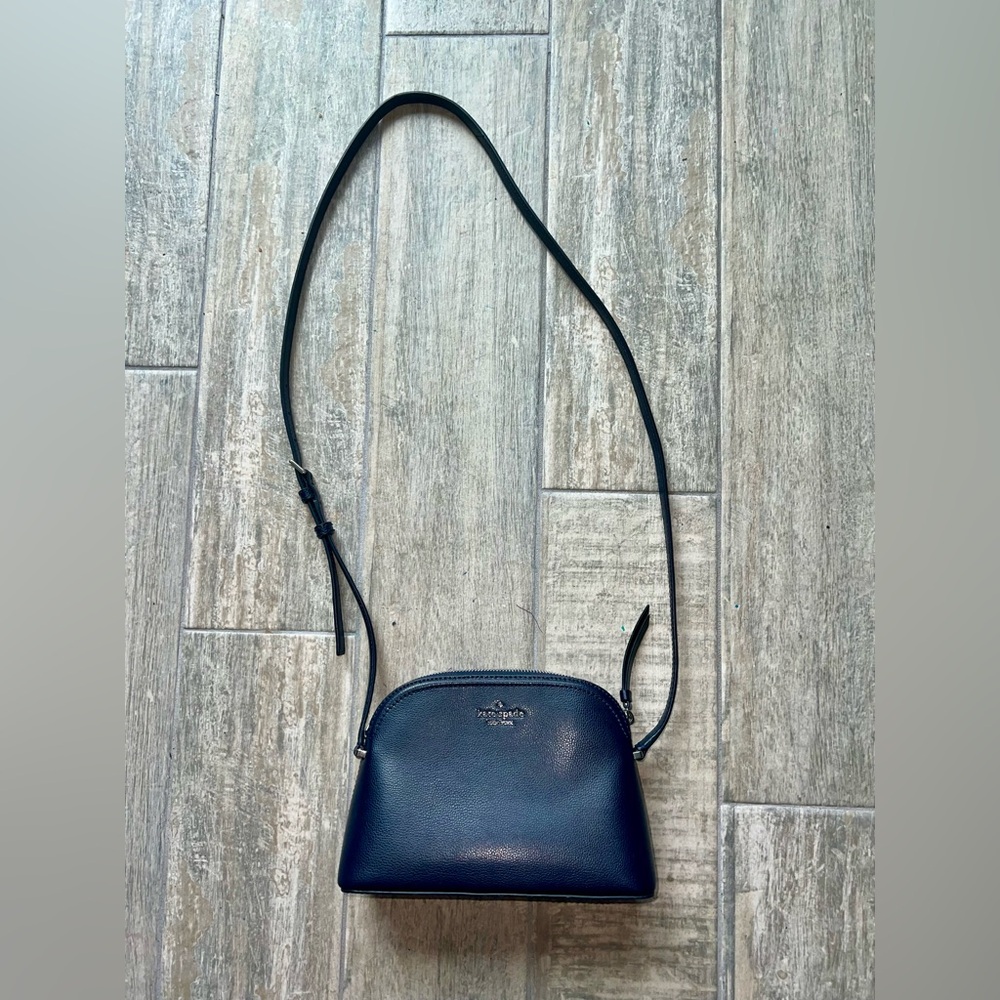 Kate Spade Patterson Drive Peggy Crossbody. Navy blue pebbled leather. 2018